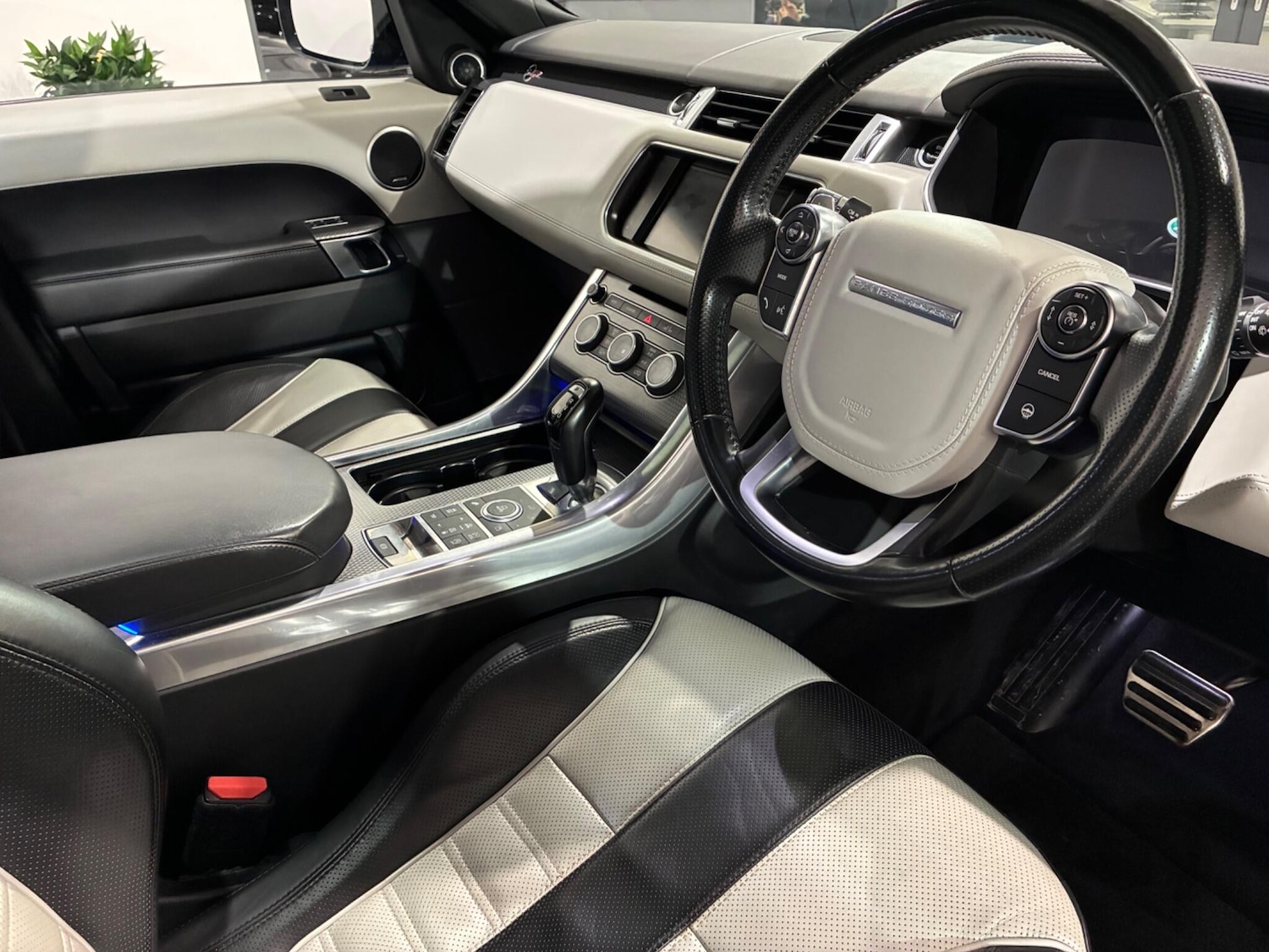 Used Land Rover Range Rover Sport 2016 for sale - 77203605: Photo 3