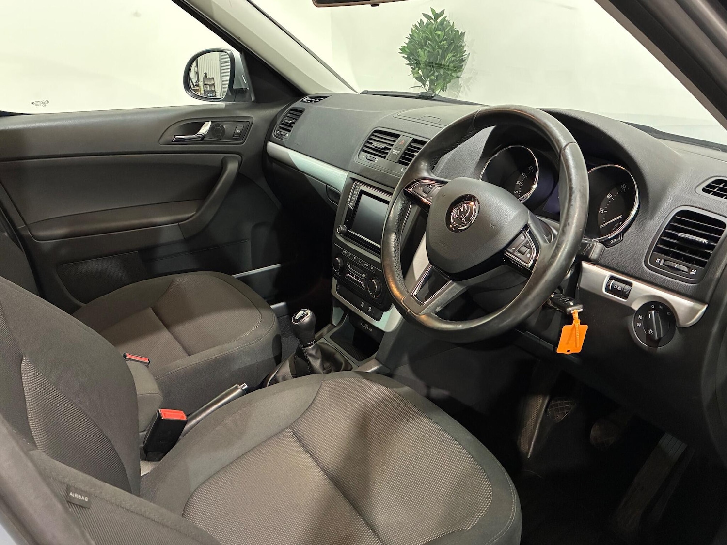 Used Skoda Yeti 2015 for sale - 76887294: Photo 3