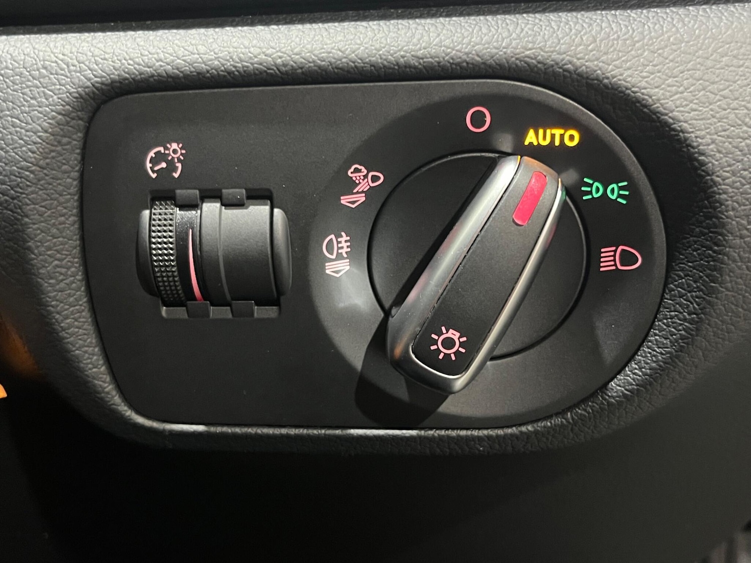 Used Audi Q3 2017 for sale - 77538222: Photo 34