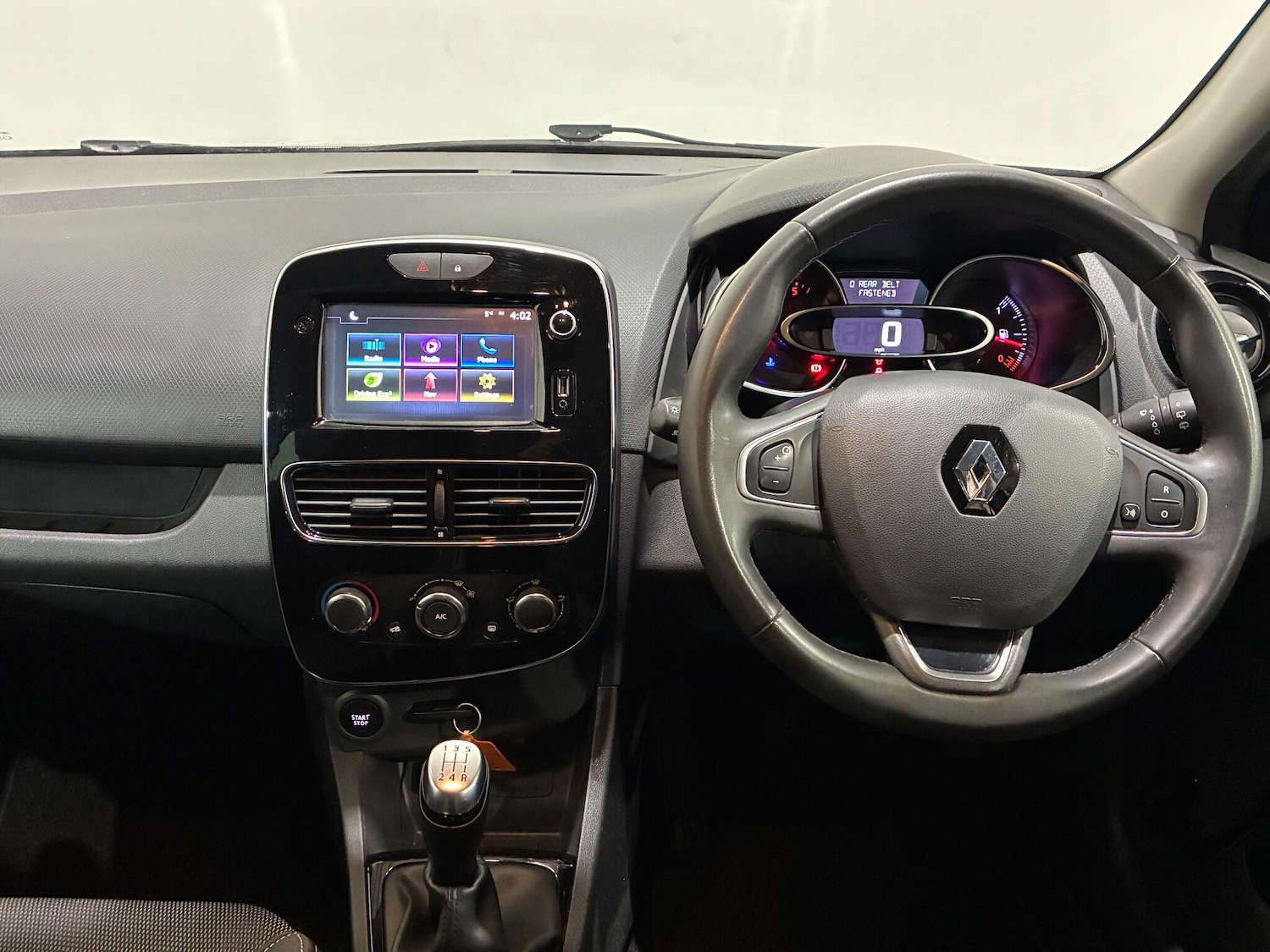 Used Renault Clio 2018 for sale - 76964897: Photo 29