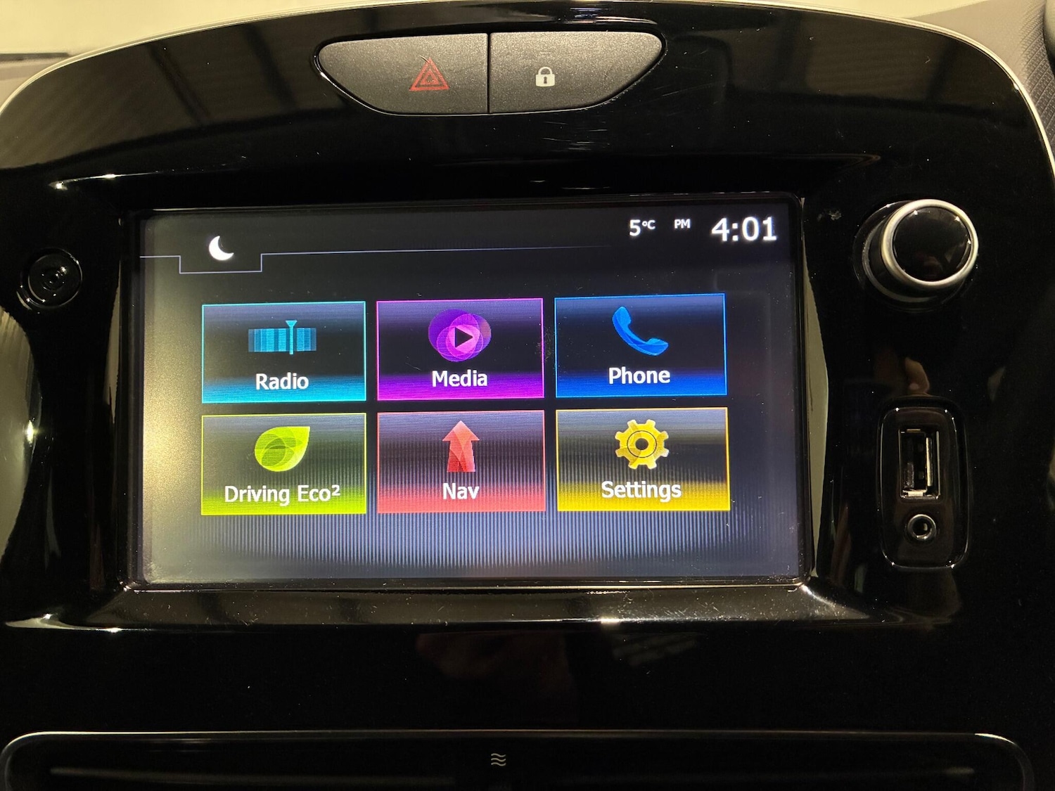 Used Renault Clio 2018 for sale - 76964897: Photo 41