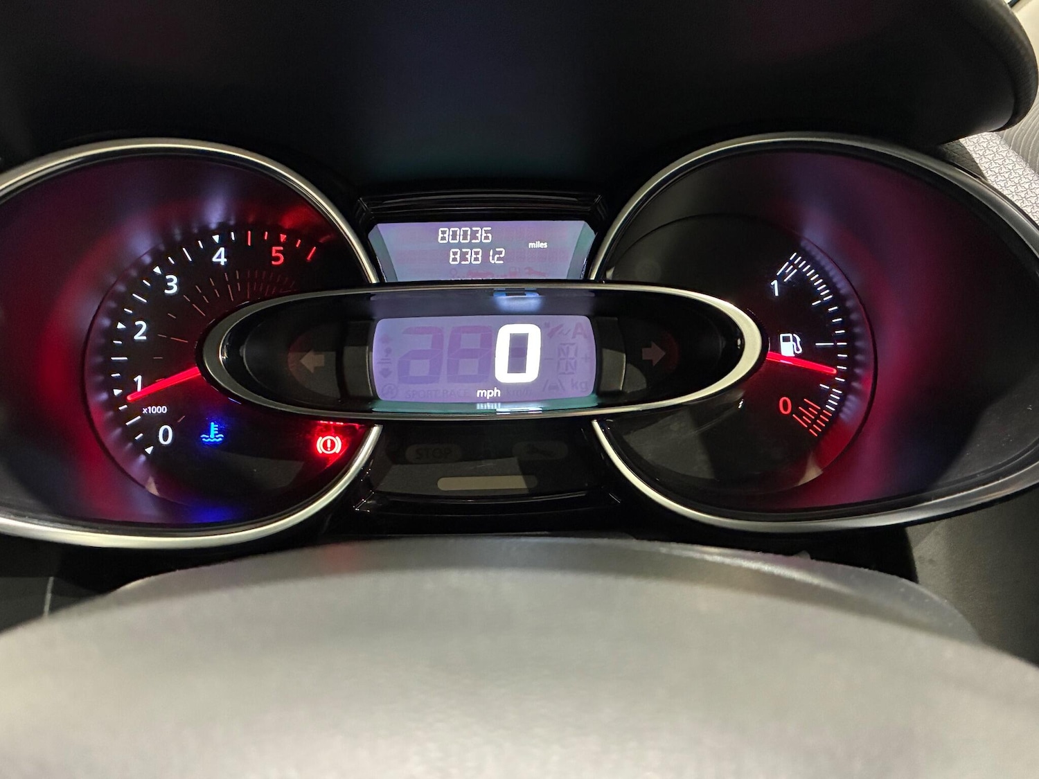 Used Renault Clio 2018 for sale - 76964897: Photo 42