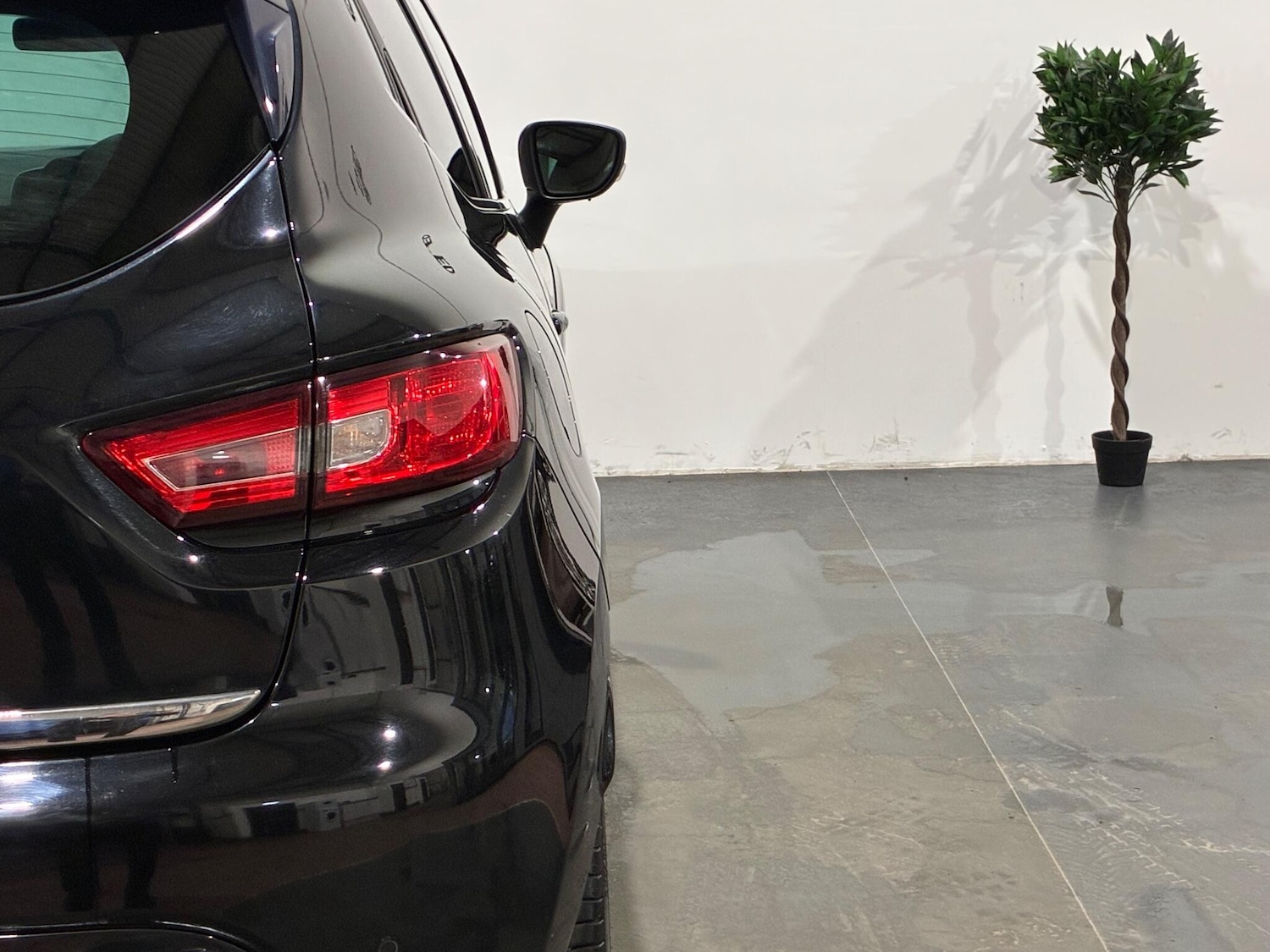 Used Renault Clio 2018 for sale - 76964897: Photo 45