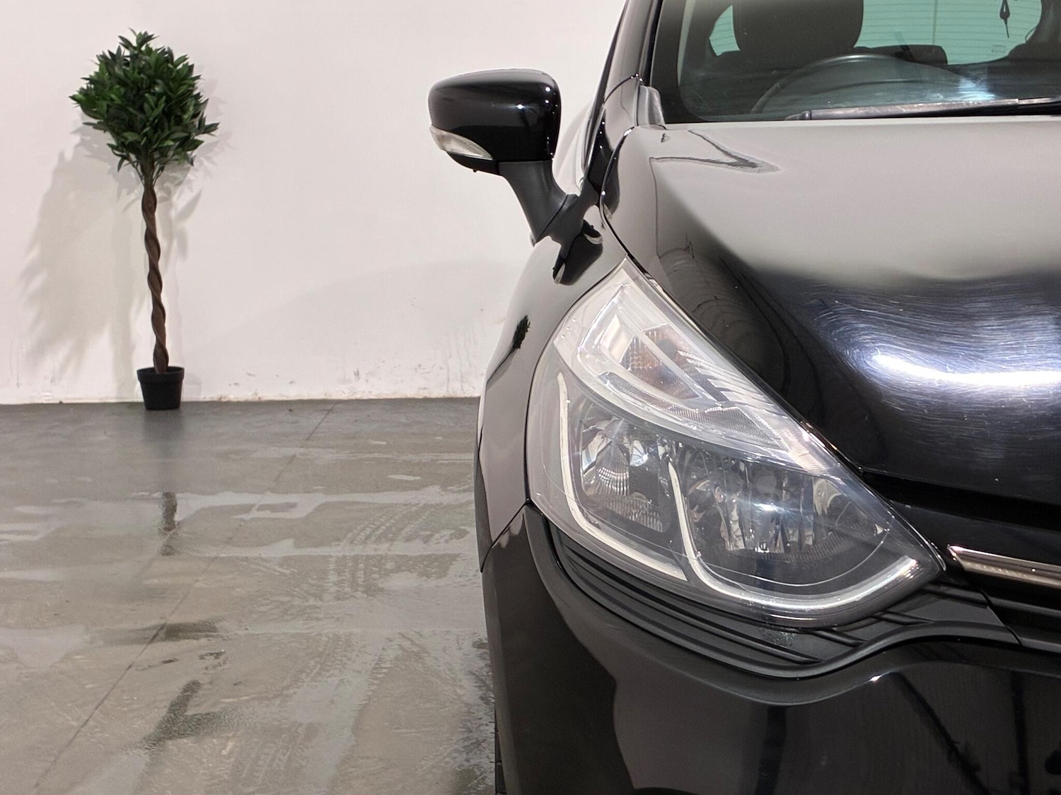 Used Renault Clio 2018 for sale - 76964897: Photo 49