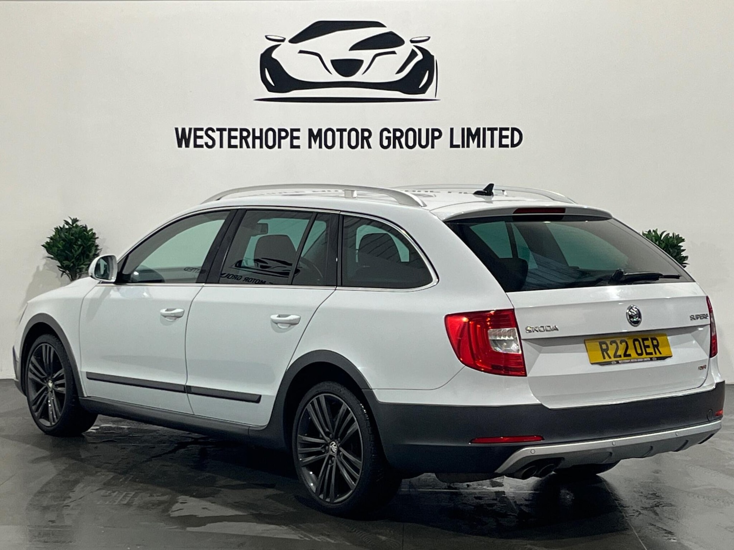 Used Skoda Superb 2014 for sale - 77066974: Photo 2