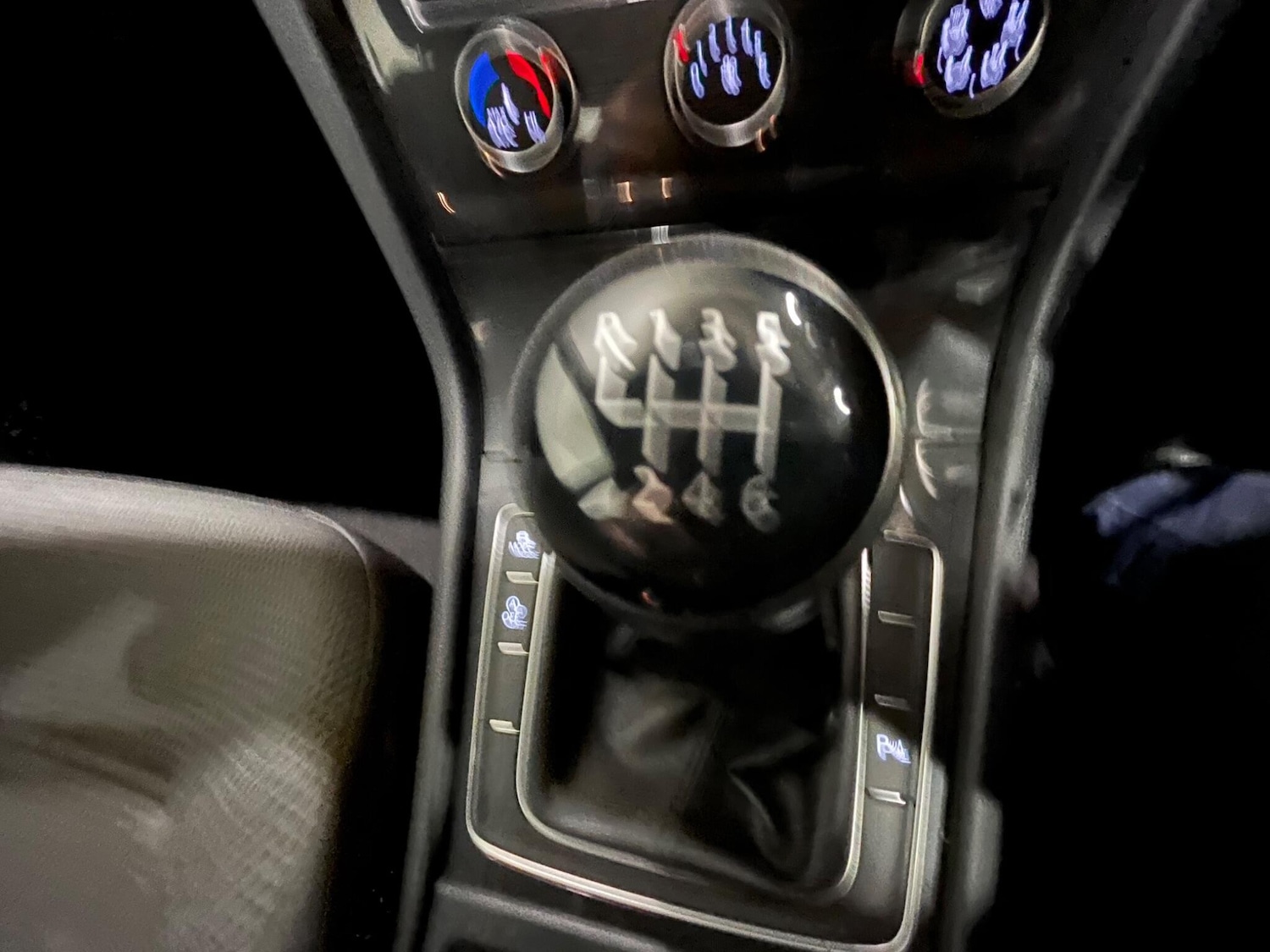 Used Volkswagen Golf 2018 for sale - 77040928: Photo 24