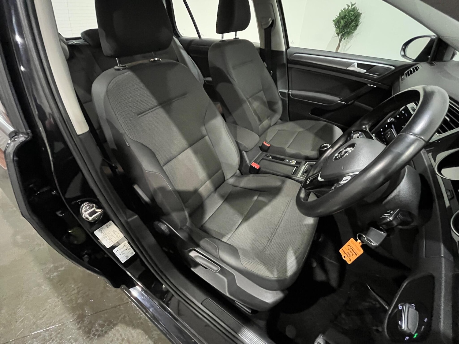 Used Volkswagen Golf 2018 for sale - 77040928: Photo 26