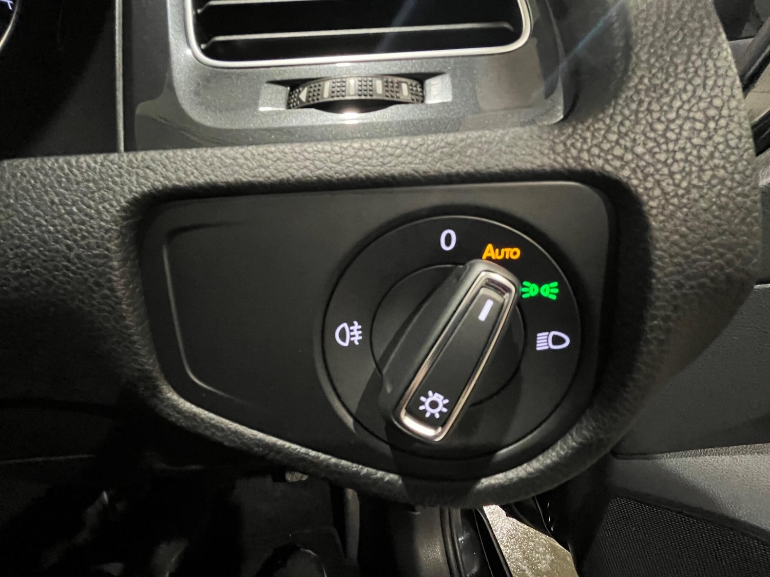 Used Volkswagen Golf 2018 for sale - 77040928: Photo 31