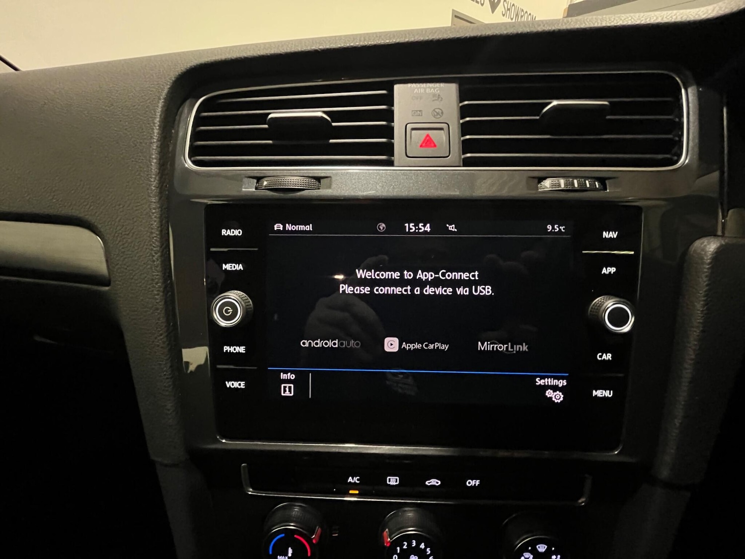 Used Volkswagen Golf 2018 for sale - 77040928: Photo 44