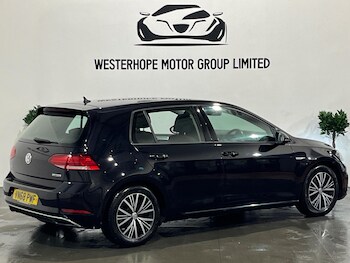 Used Volkswagen Golf 2018 for sale - 77040928: Photo