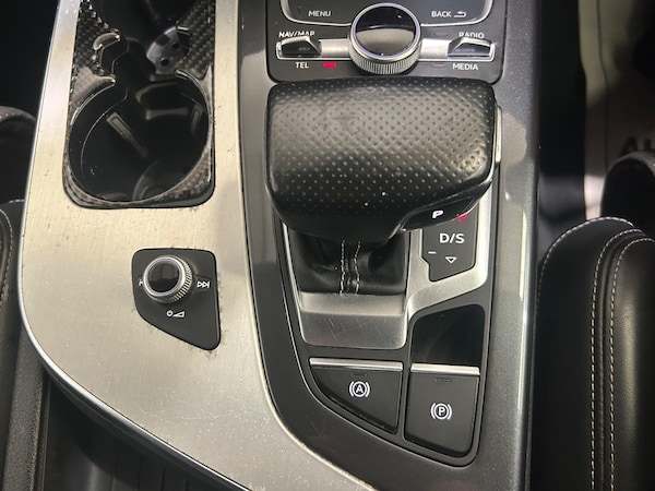 Used Audi Q7 2015 for sale - 76260106: Photo 31