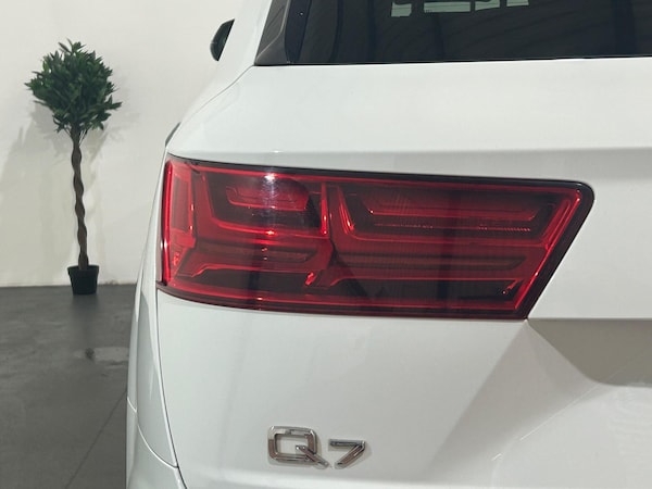 Used Audi Q7 2015 for sale - 76260106: Photo 54