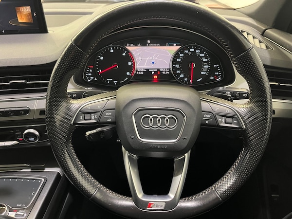 Used Audi Q7 2015 for sale - 76260106: Photo 77
