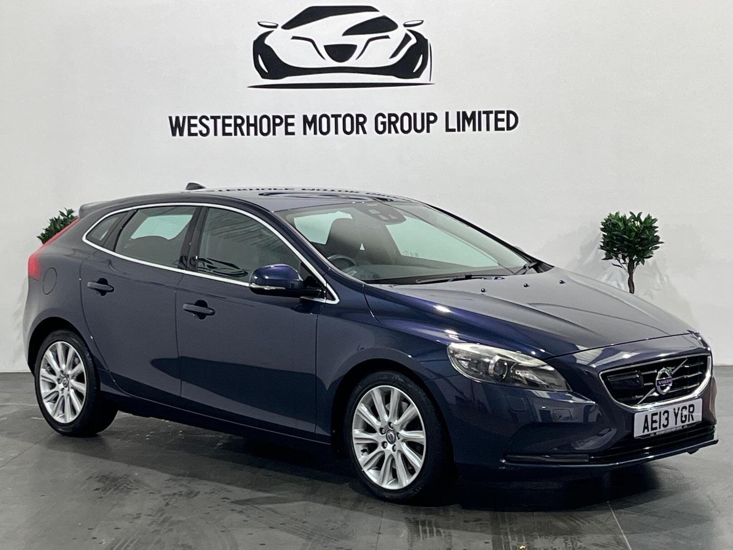 Used Volvo V40 2013 for sale - 76409519: Photo 1