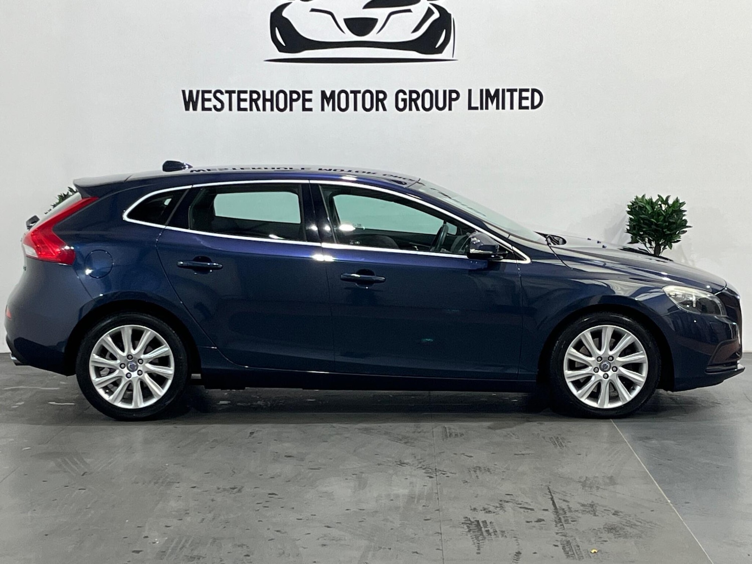 Used Volvo V40 2013 for sale - 76409519: Photo 15