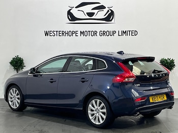 Used Volvo V40 2013 for sale - 76409519: Photo