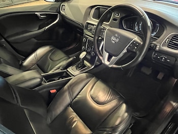 Used Volvo V40 2013 for sale - 76409519: Photo