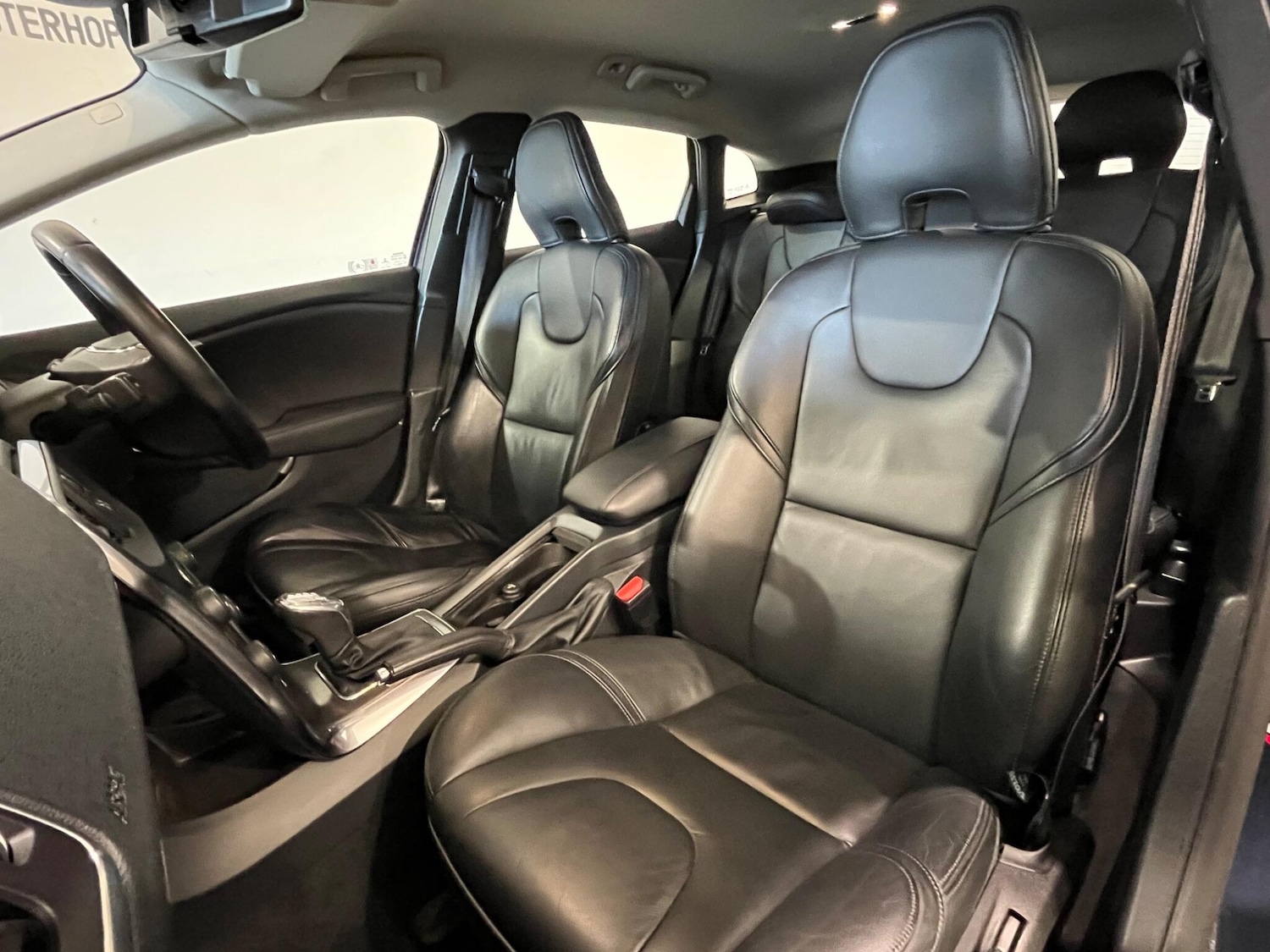 Used Volvo V40 2013 for sale - 76409519: Photo 46