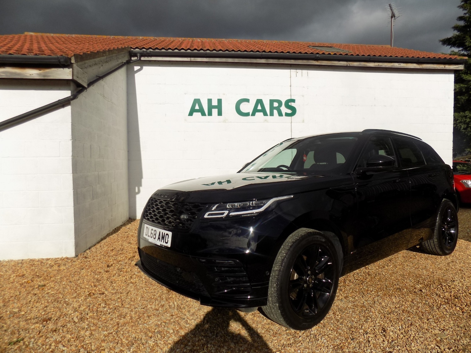 Used Land Rover Range Rover Velar 2019 for sale - 76374965: Photo 2