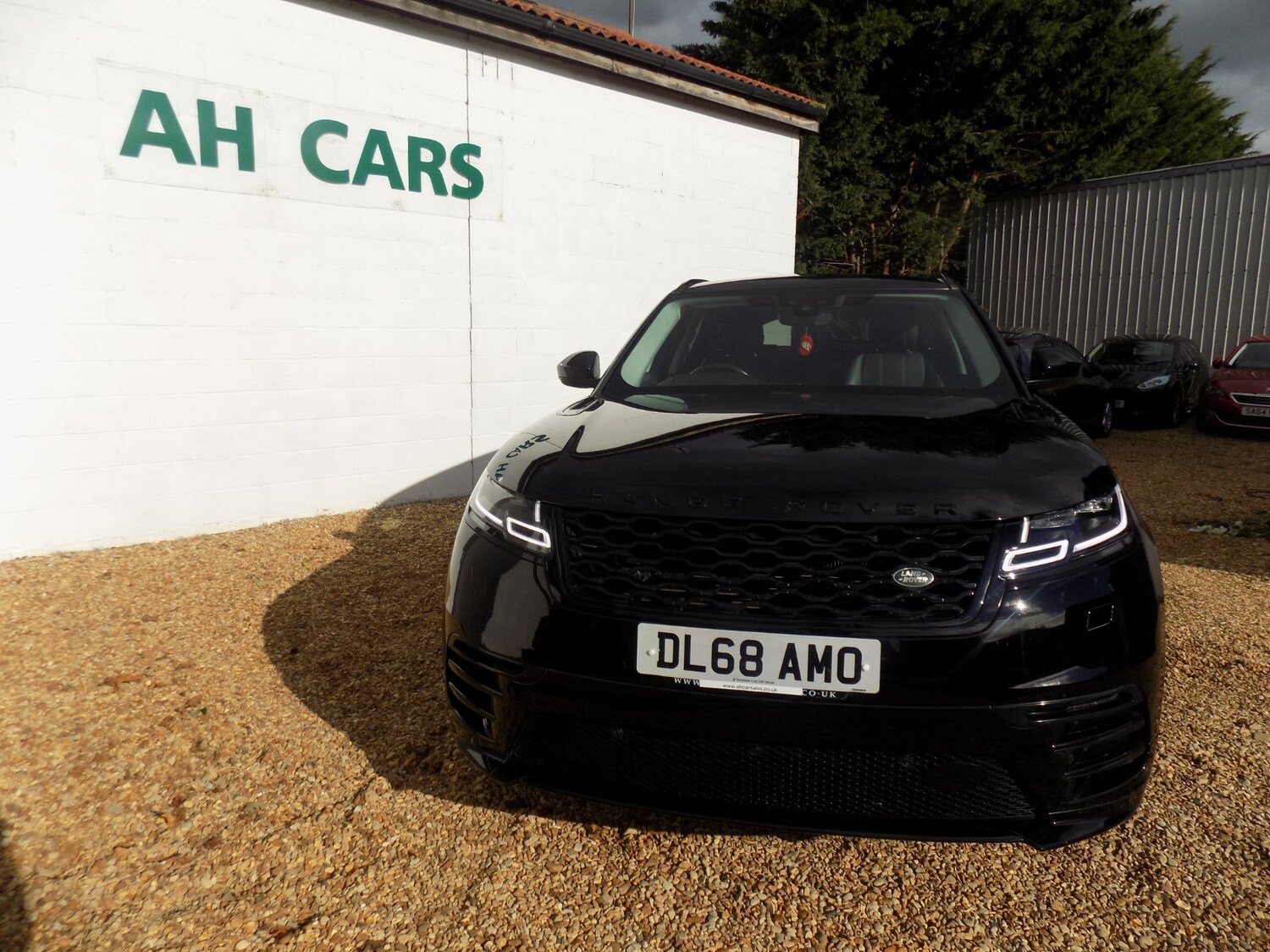 Used Land Rover Range Rover Velar 2019 for sale - 76374965: Photo 3
