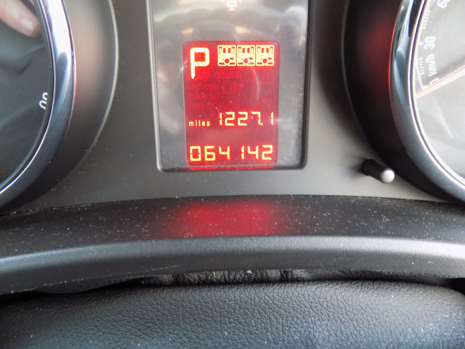 Used Vauxhall Meriva 2014 for sale - 77240374: Photo 30