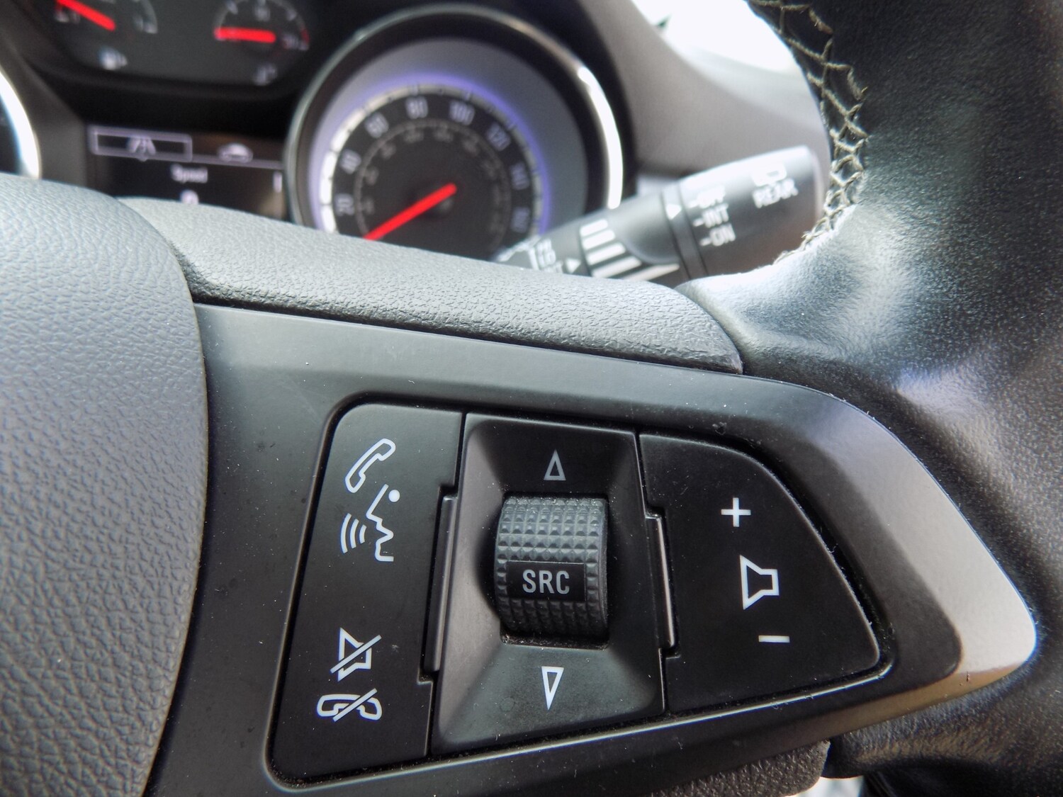 Used Vauxhall Astra 2017 for sale - 76352438: Photo 33