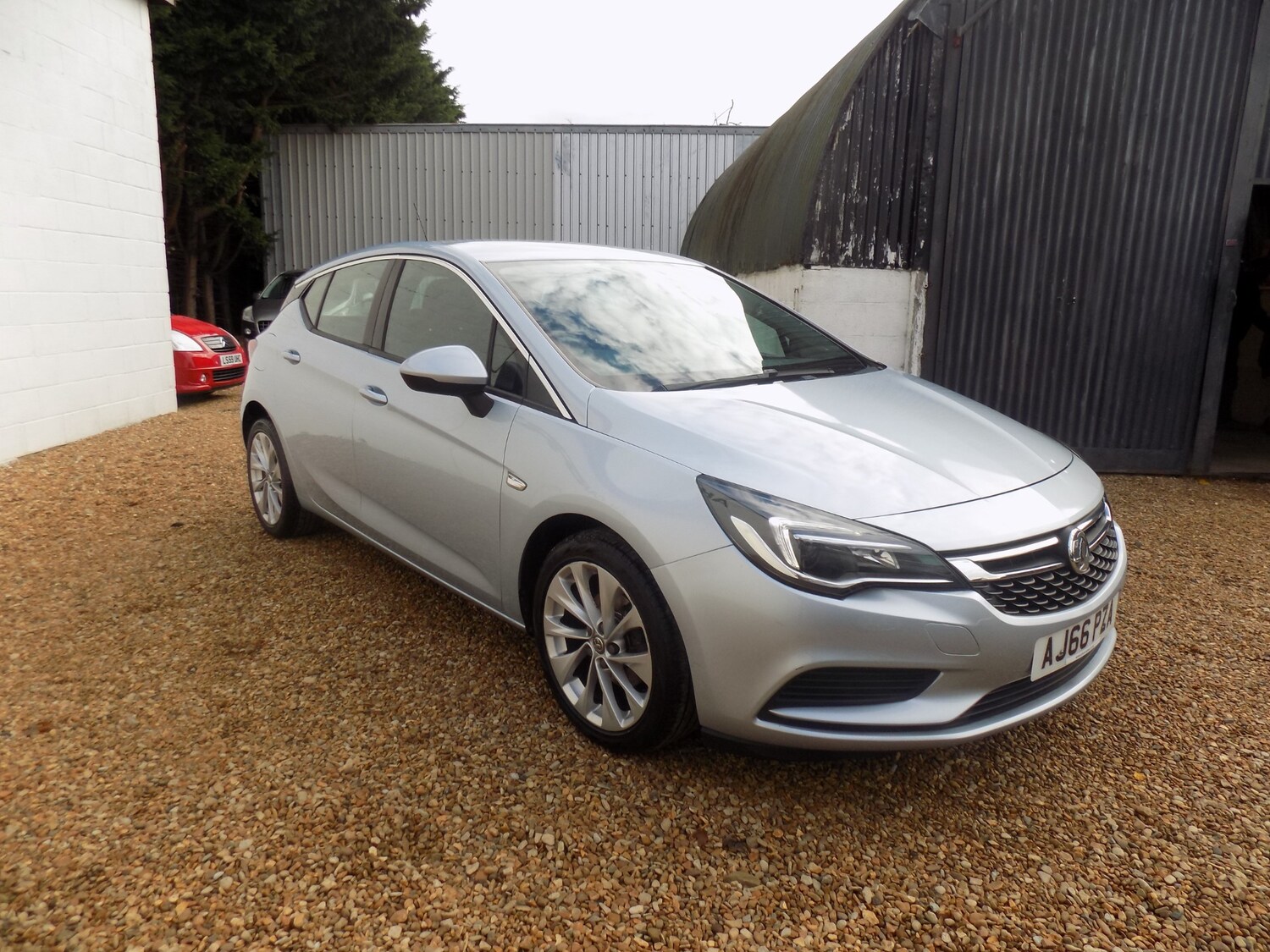 Used Vauxhall Astra 2017 for sale - 76352438: Photo 4