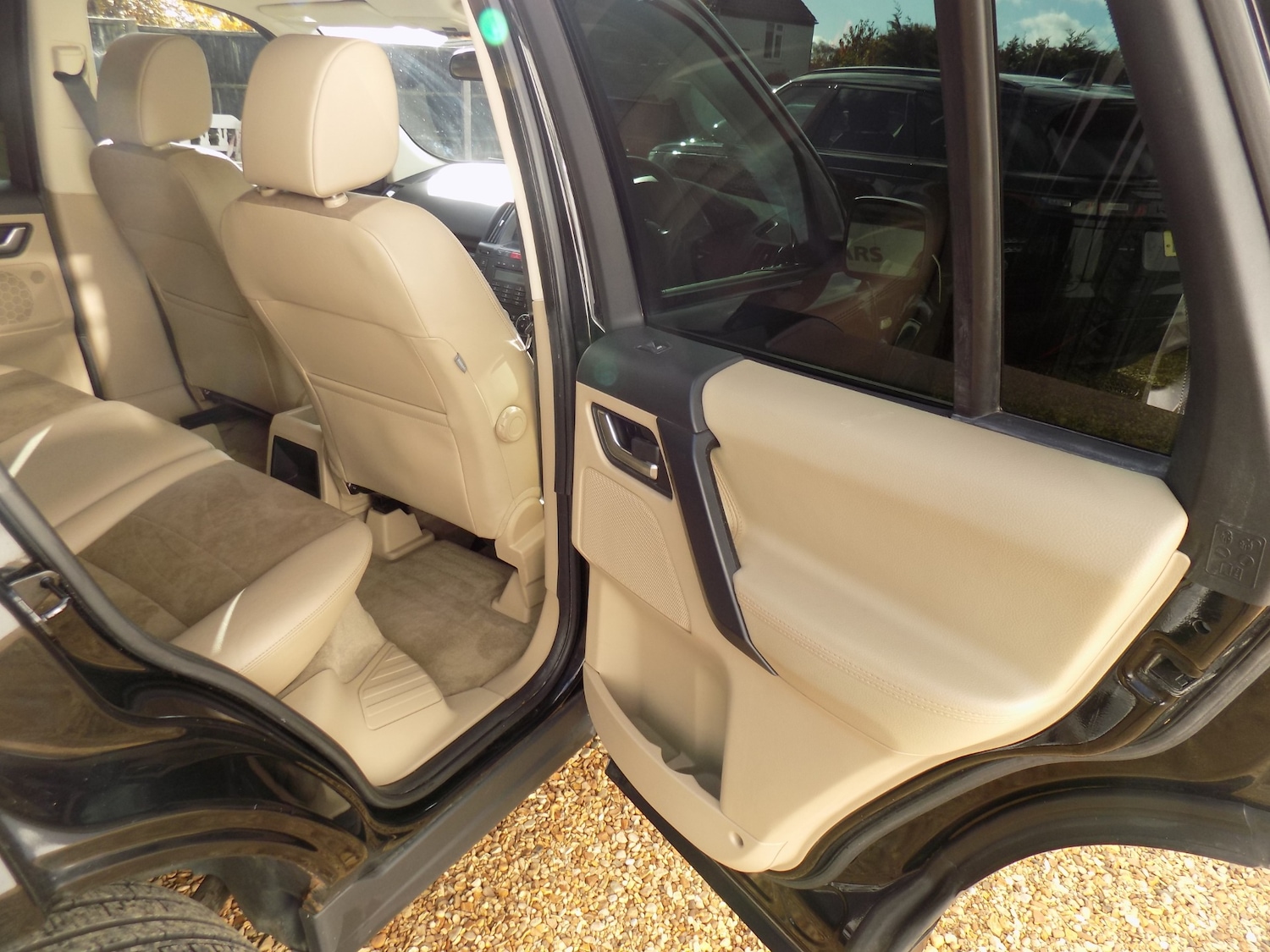 Used Land Rover Freelander 2011 for sale - 76437117: Photo 25