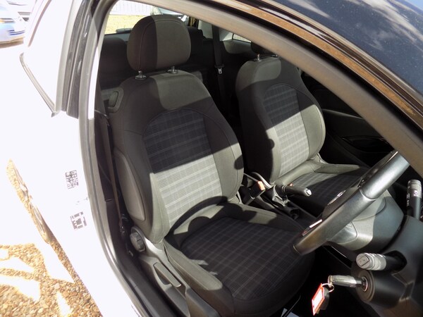 Used Vauxhall ADAM 2015 for sale - 74550048: Photo 17
