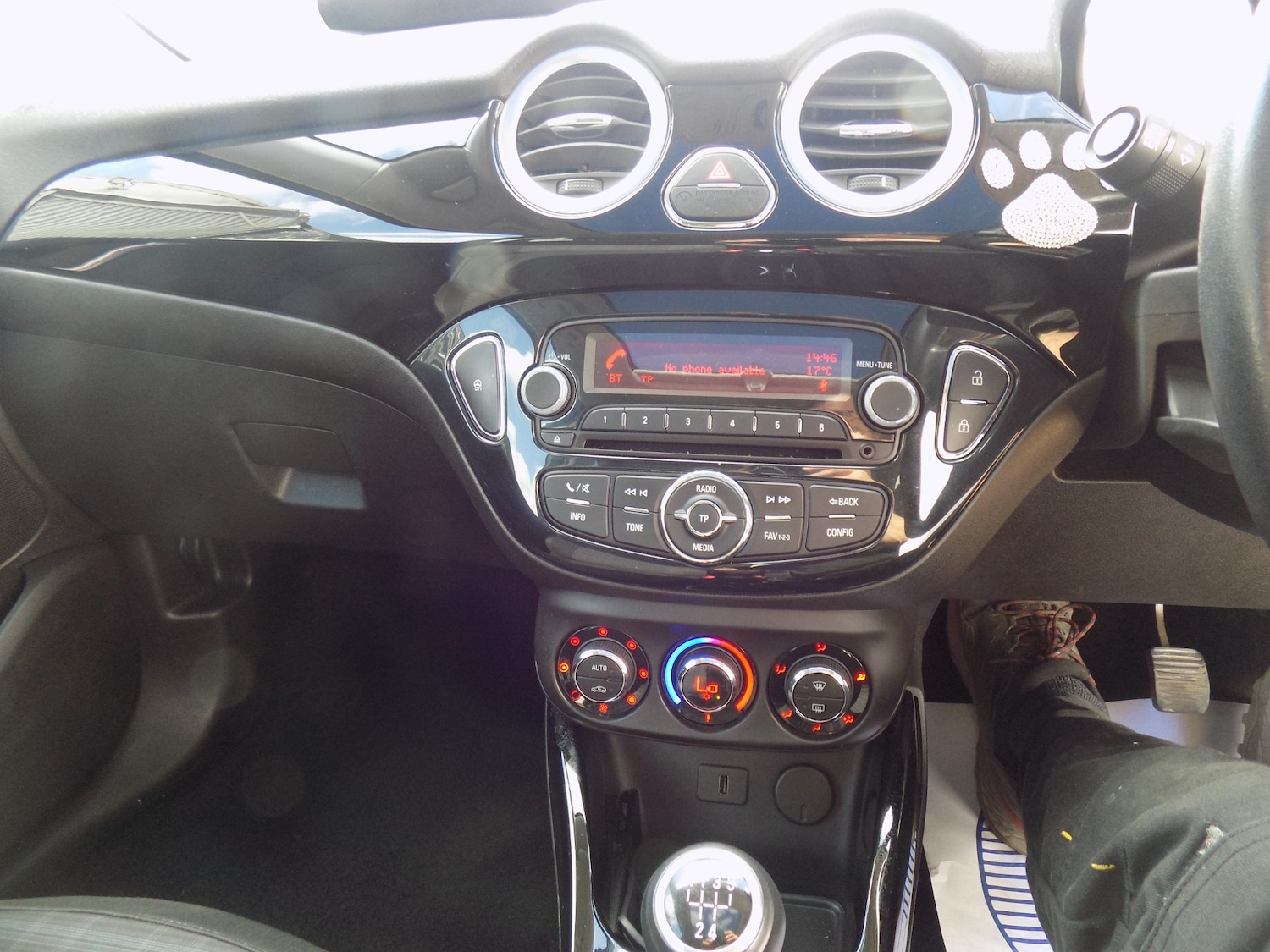 Vehicle 28