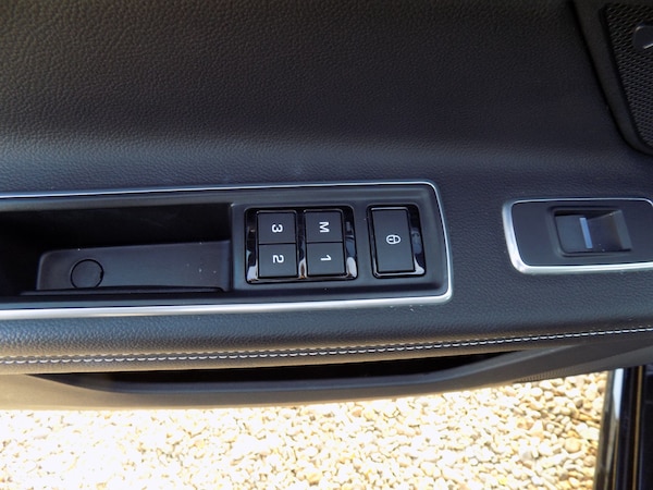 Used Jaguar XF 2016 for sale - 76142421: Photo 24