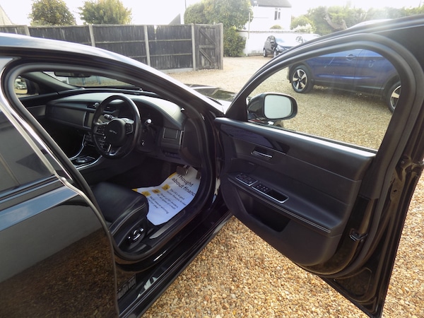 Used Jaguar XF 2016 for sale - 76142421: Photo 30