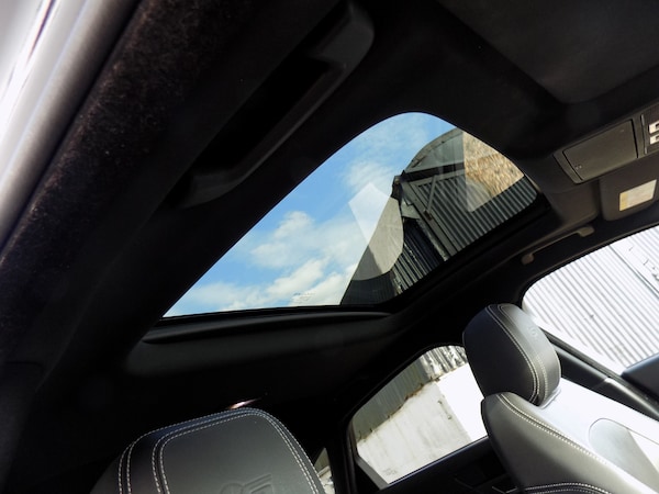 Used Jaguar XF 2016 for sale - 76142421: Photo 37