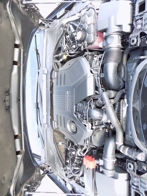 Used Jaguar XF 2016 for sale - 76142421: Photo 54