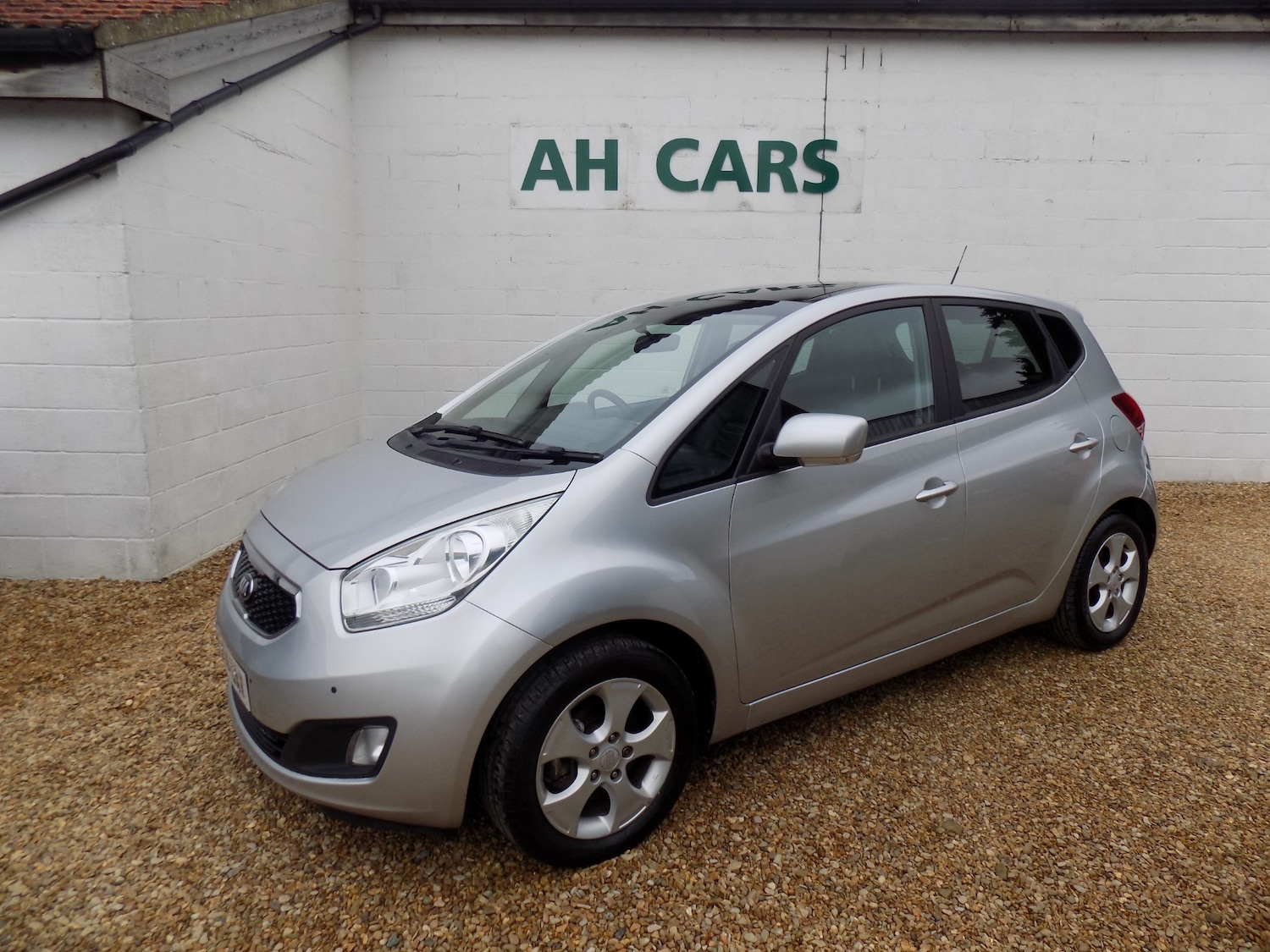 Used Kia Venga 2014 for sale - 77729144: Photo 2