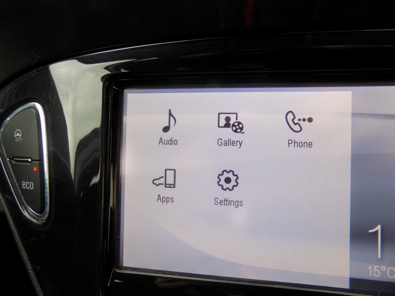 Used Vauxhall Corsa 2015 for sale - 76352300: Photo 28