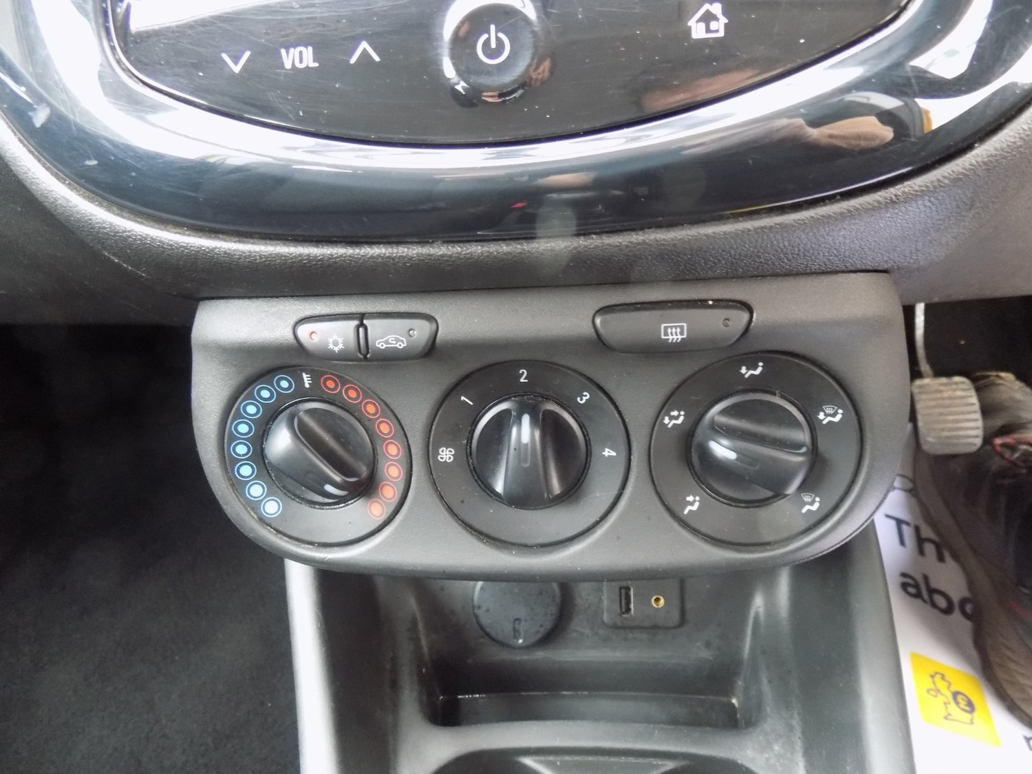 Used Vauxhall Corsa 2015 for sale - 76352300: Photo 32