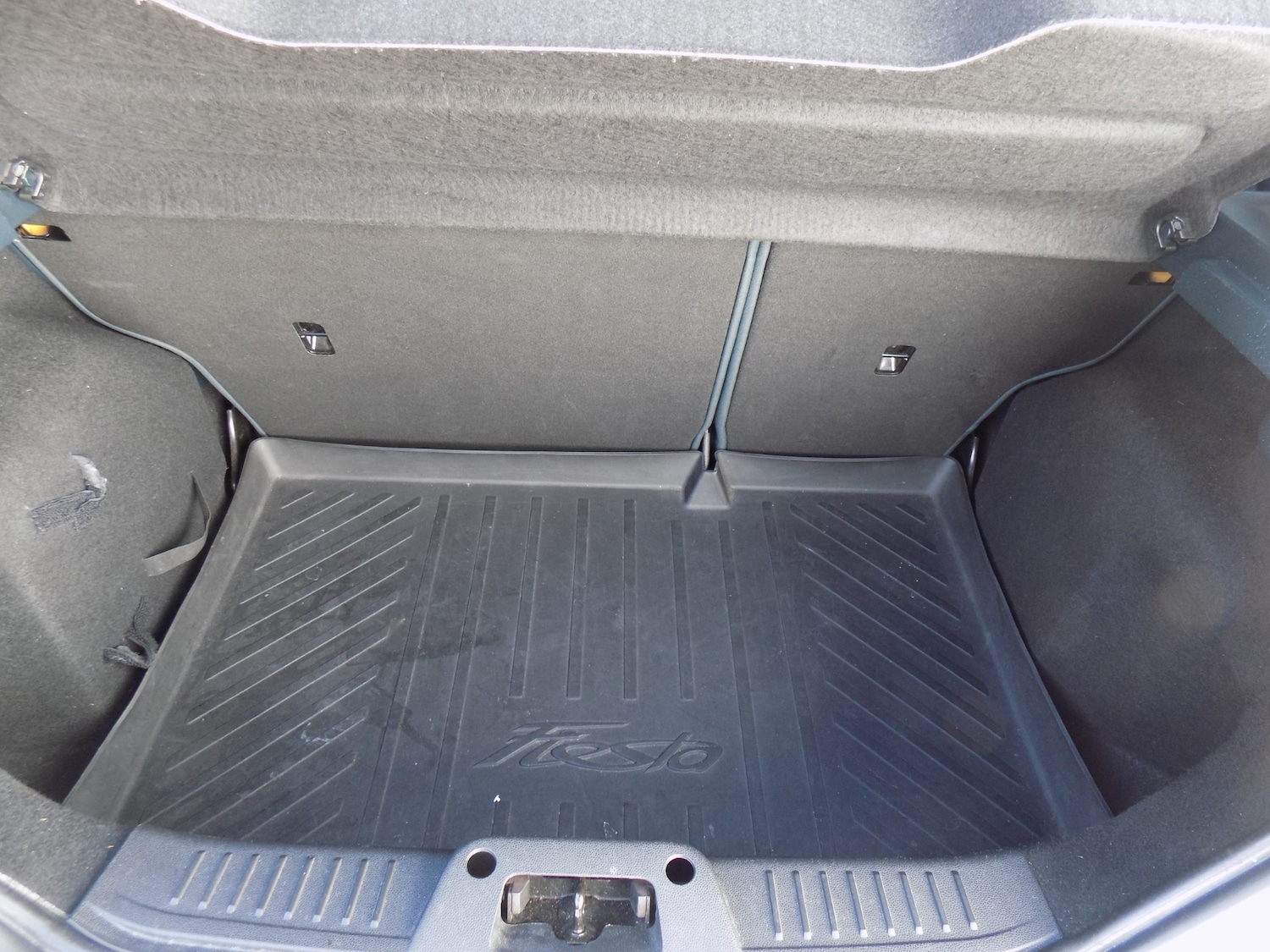 Used Ford Fiesta 2012 for sale - 76219338: Photo 16