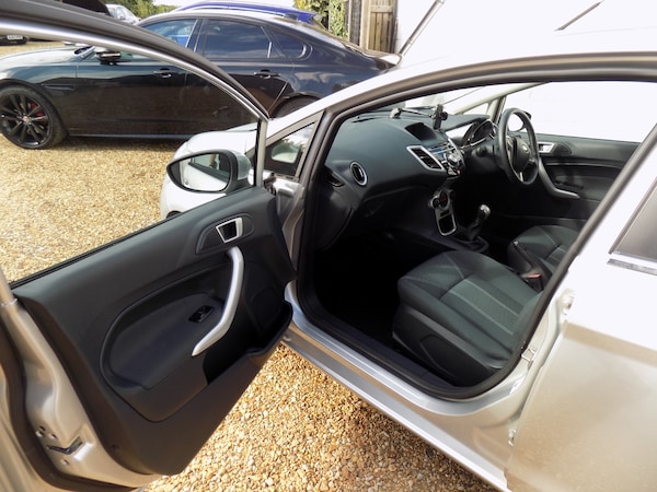 Used Ford Fiesta 2012 for sale - 76219338: Photo 17