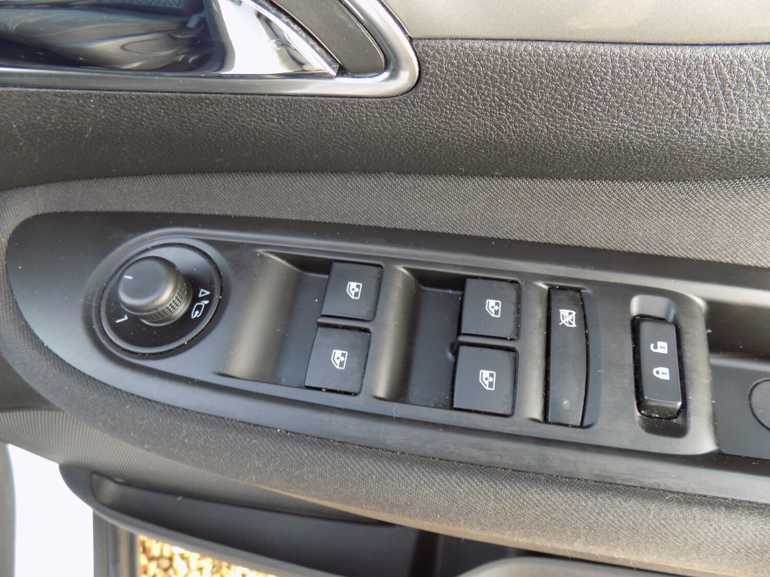 Used Vauxhall Mokka 2015 for sale - 76309598: Photo 27