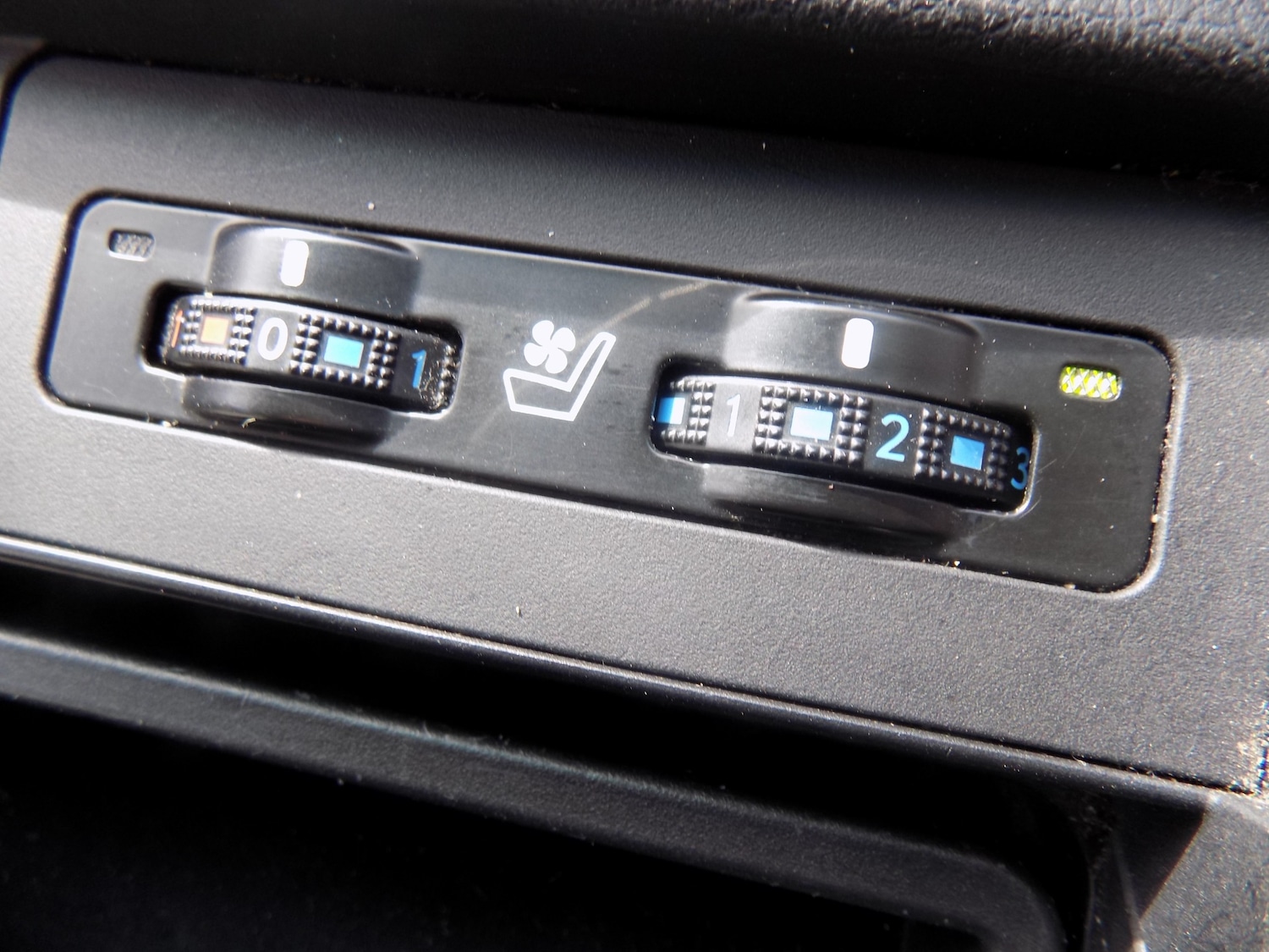 Used Lexus RX 2012 for sale - 76353595: Photo 42
