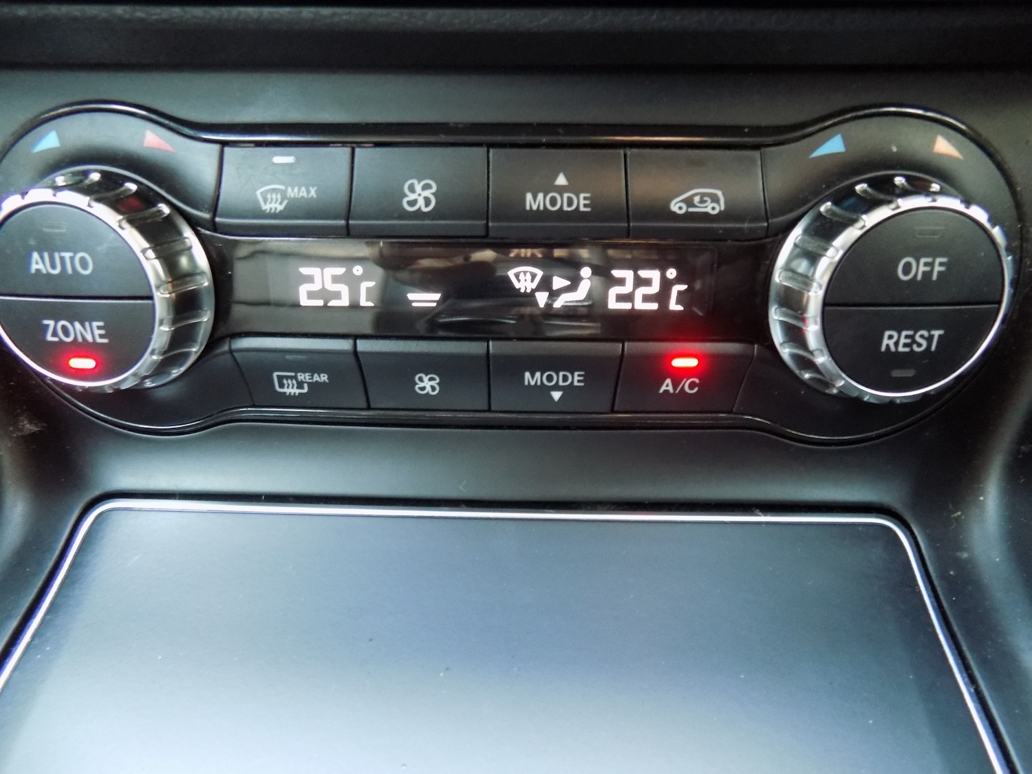 Used Mercedes-Benz A-Class 2017 for sale - 77763051: Photo 33