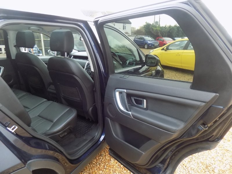 Used Land Rover Discovery Sport 2015 for sale - 78039558: Photo 13