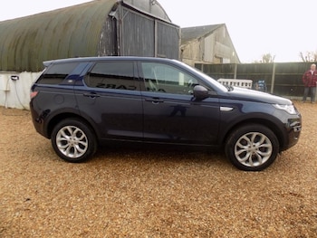 Used Land Rover Discovery Sport 2015 for sale - 78039558: Photo