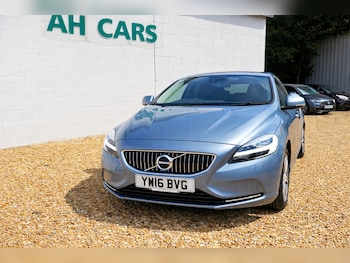Used Volvo V40 2016 for sale - 79030378: Photo