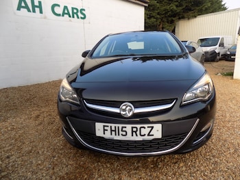 Used Vauxhall Astra 2015 for sale - 77789244: Photo