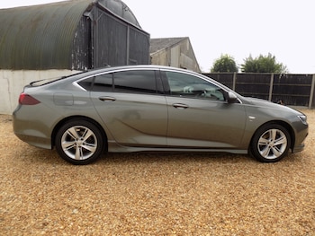 Used Vauxhall Insignia 2018 for sale - 75333107: Photo