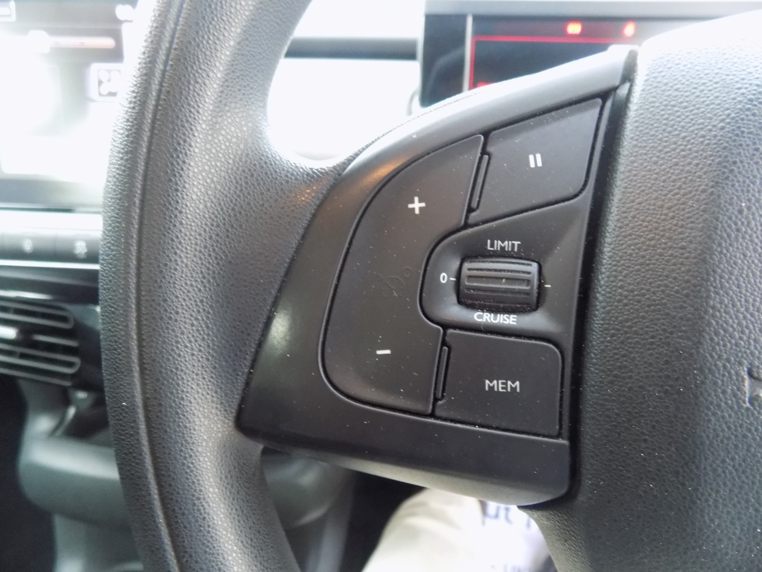 Used Citroen C4 Cactus 2016 for sale - 77677321: Photo 25