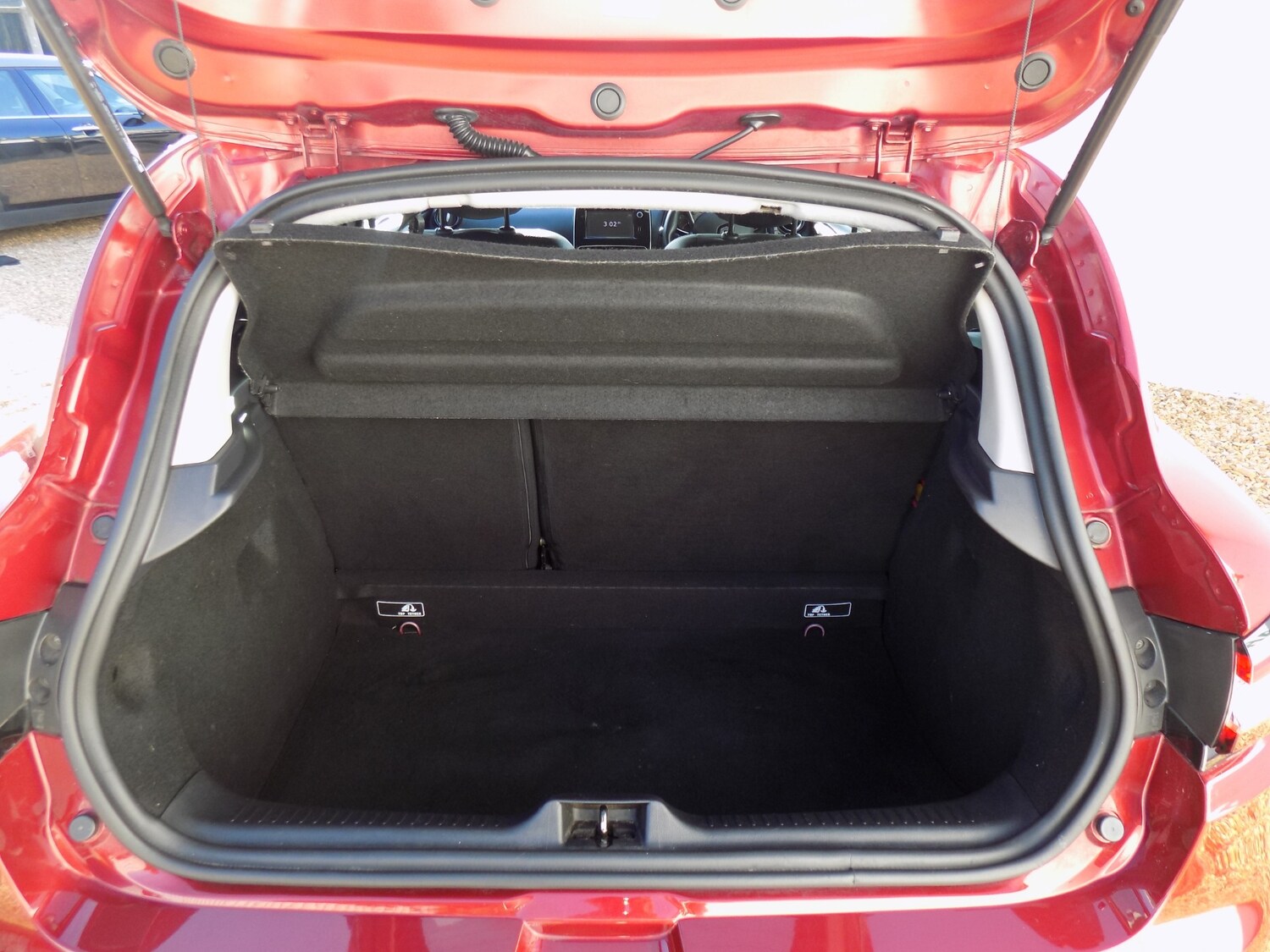 Used Renault Clio 2017 for sale - 77729641: Photo 15