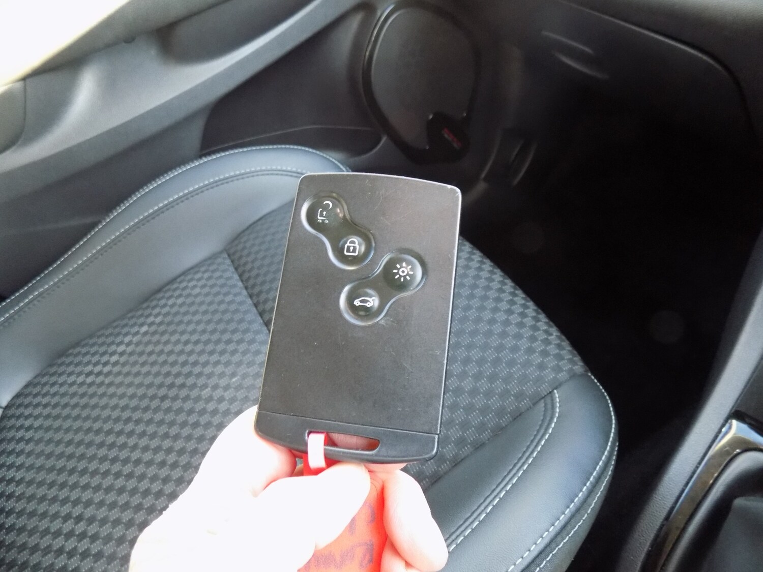 Used Renault Clio 2017 for sale - 77729641: Photo 44